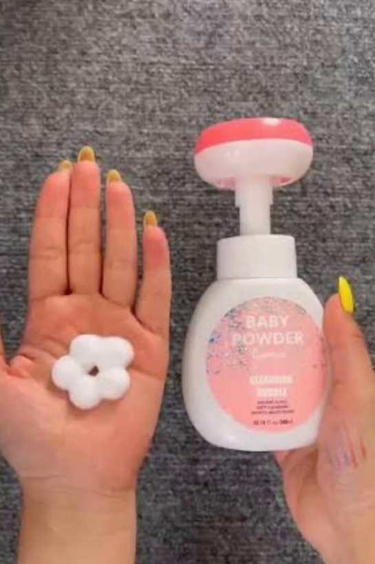 فوم شستشو صورت طرح گلbaby powder میل 300