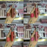 لیپ گلاس rare beauty طرح wonder